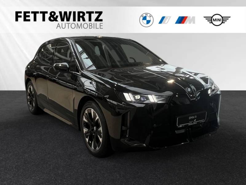 BMW iX xDrive45 M Sport Pro-AHK-AutobahnAss.-Head-Up
