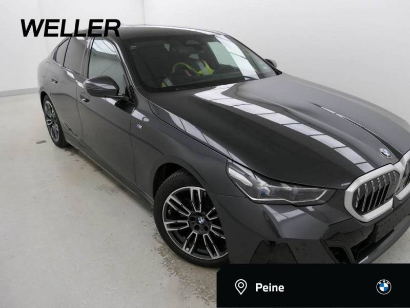 BMW 520i M Sport AHK DA+ PA+ H/K AdpLED LCPro Travel
