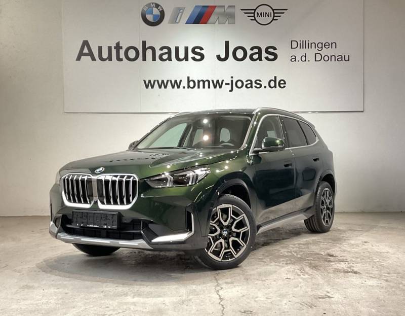 BMW X1 sDrive20i AHK, Head-Up Display, Panorama Glas