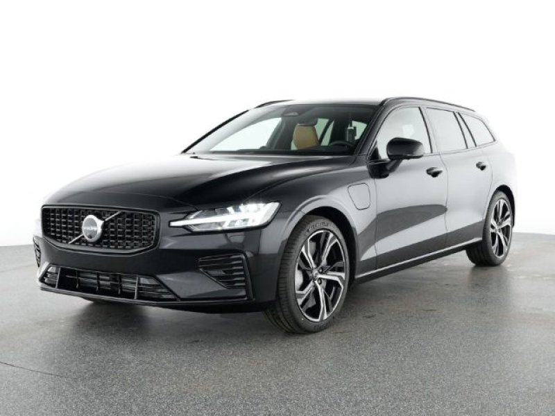 Volvo V60 Ultra Dark Recharge T6 19''LM BandW 360kam Mas