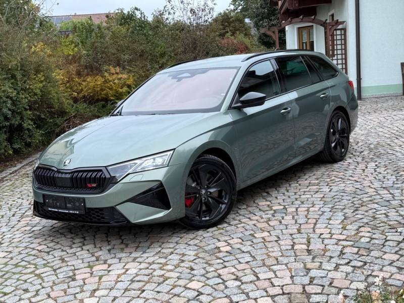 Skoda Octavia Combi 2.0 TSI DSG RS /Navi /ACC /Matrix