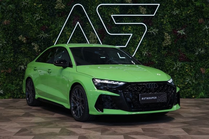 Audi RS3*LIMO*FACELIFT*HUD*SONOS*MATRIX*61.570€ NETTO