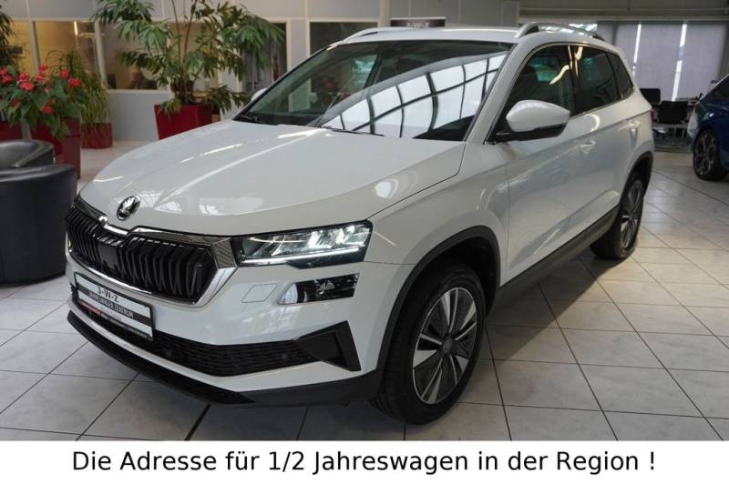 Skoda Karoq Selection 1.5 TSI DSG*AHK*ACC*NAVI*LED*