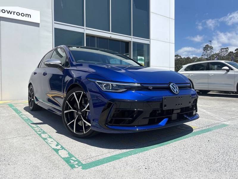 Volkswagen Golf R Performance DCC HandK Akrap Head Matri Pano