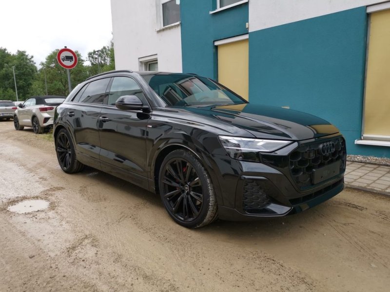 Audi Q8 50TDI*SOFTCLOSE*HEAD*LUFT*PAN*BandO*23"SLineNEW