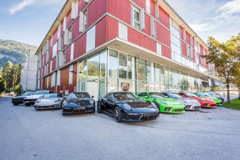 Porsche 992 Carrera S Facelift/gr-sw/Sport/Mtx/ 18W/21