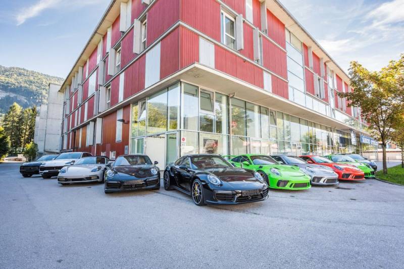 Land Rover Defender 4.4 OCTA/BlackEd/sw-sw/AHK/Carbon/22