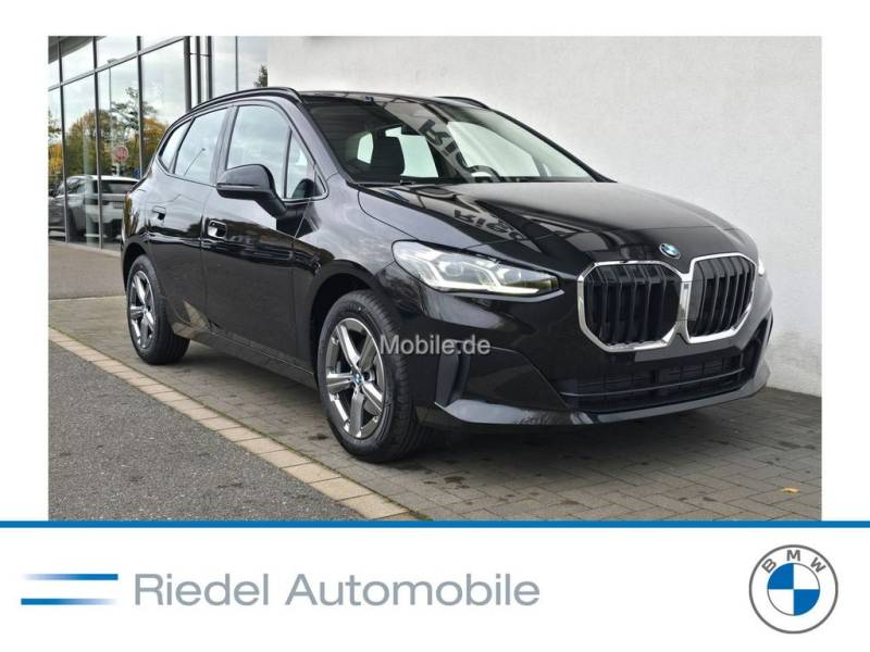 BMW 218i Active Tourer Navi AHK DA+ 17"LMR eSitze