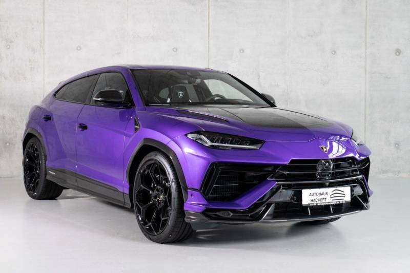 Lamborghini Urus PERFORMANTE Carbon Panoramic Production 25