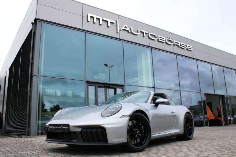 Porsche 911 TARGA 4 GTS T-HYBRID GT-SILBER/TRÜFFEL LEDER