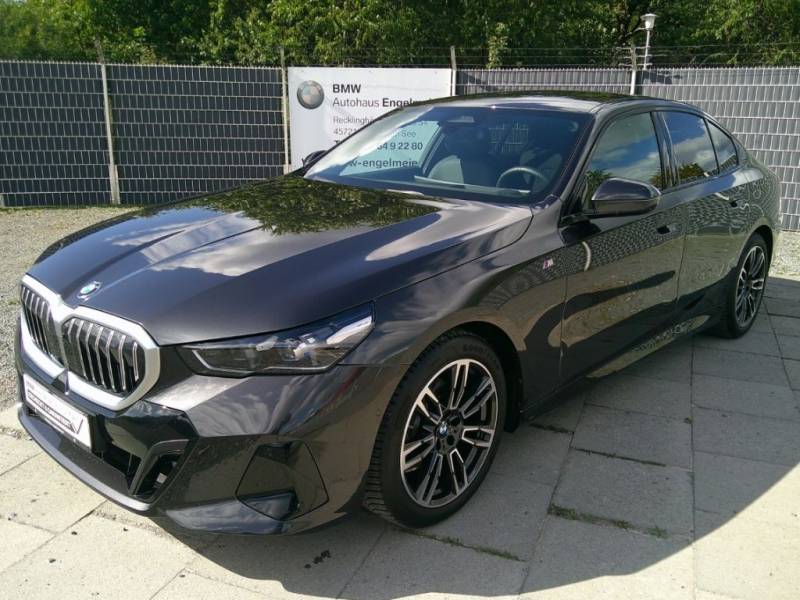 BMW 520 i M Sport AHK el. Driv.Plus Park.Plus HUD!