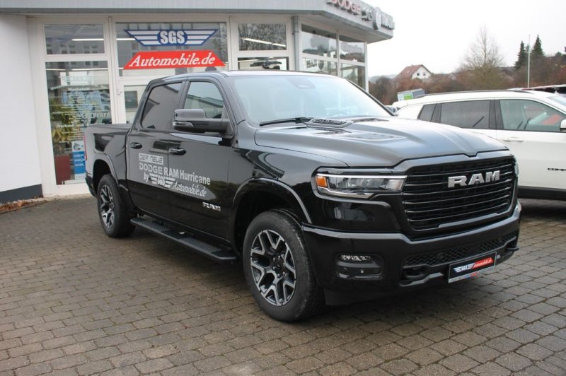 Dodge RAM 1500 Laramie Sport Crew Cab 4x4 MY25 3.0 LPG