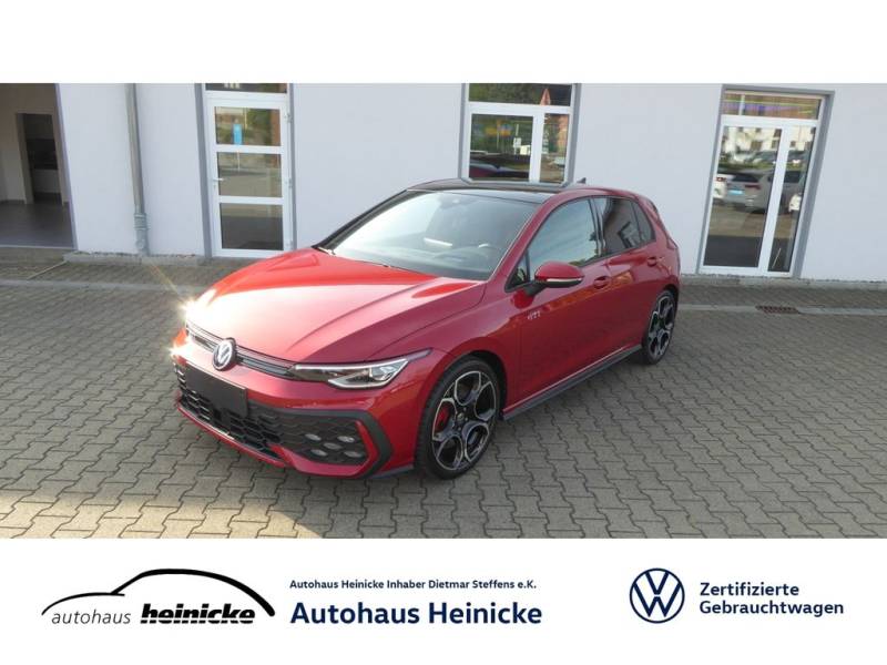 Volkswagen Golf VIII GTI 2.0 TSI DSG IQ LED NAVI P-DACH DCC