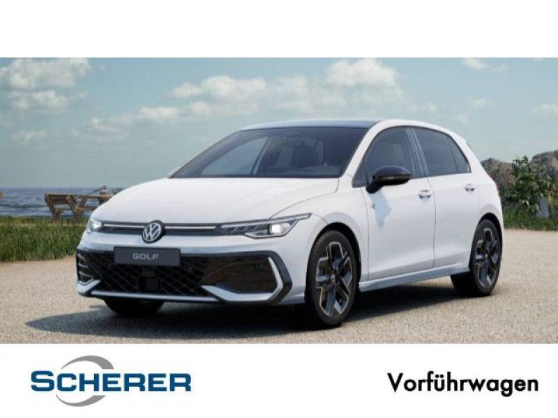 Volkswagen Golf R-Line 1.5 eTSI DSG BLACKSTYLE PANO NAVI