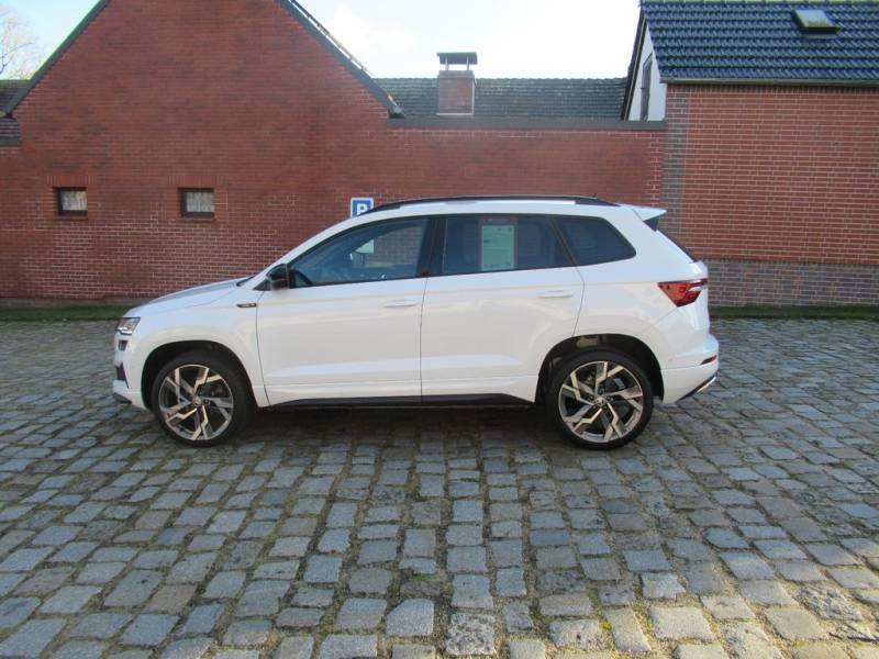 Skoda Karoq 1.5l TSI ACT DSG Sportline Navi AHK MATRIX