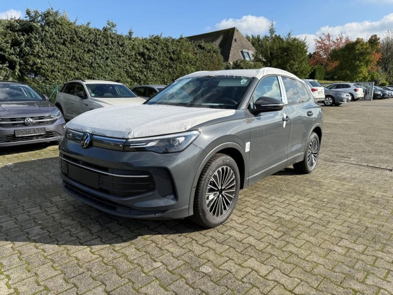 Volkswagen Tiguan 1.5 Life eTSI DSG NAVI AHK RFK LED PDC