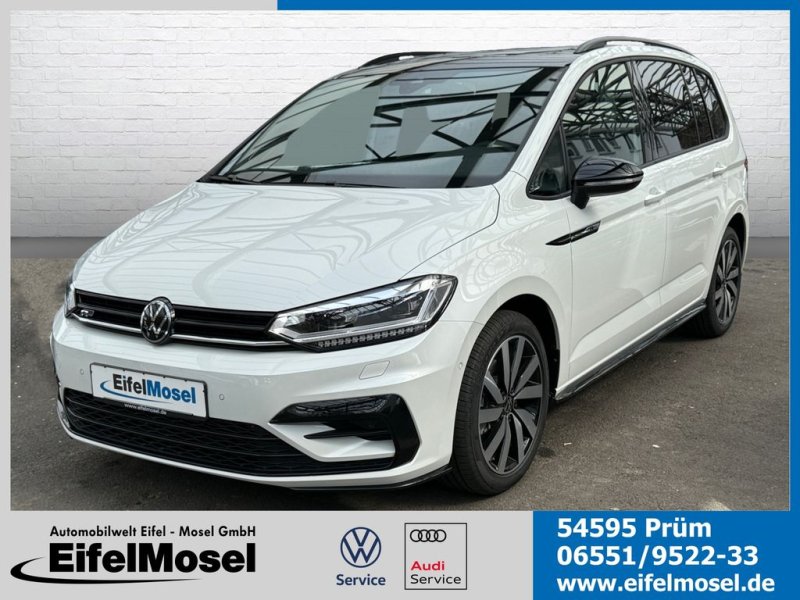 Volkswagen Touran Highline 2.0 l TDI DSG AHK ACC Rear View