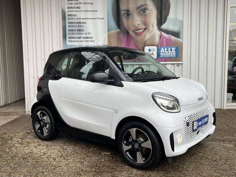 Smart ForTwo EQ*EXCLUSIVE*22kW*PANORAMA*MEDIA*SHZ*CAM*