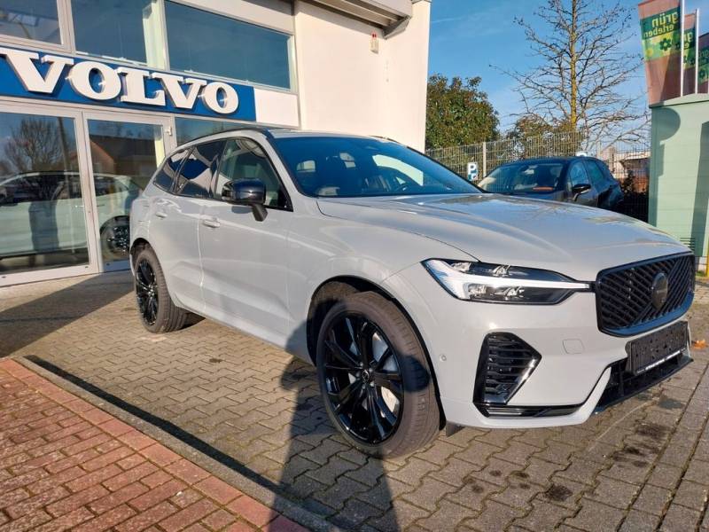 Volvo XC60 Plus Black Edition Recharge Plug-In Hybrid