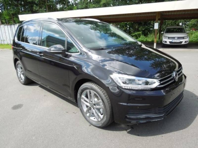 Volkswagen Touran 1.5TSI DSG People/LED/Navi/AppCon/Sitzhei