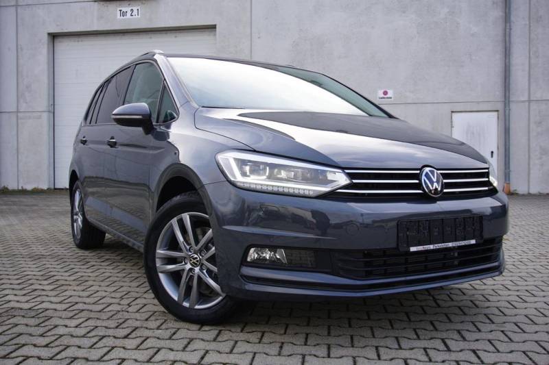 Volkswagen Touran 1.5TSI DSG AHK Kamera ACC 7-Sitzer