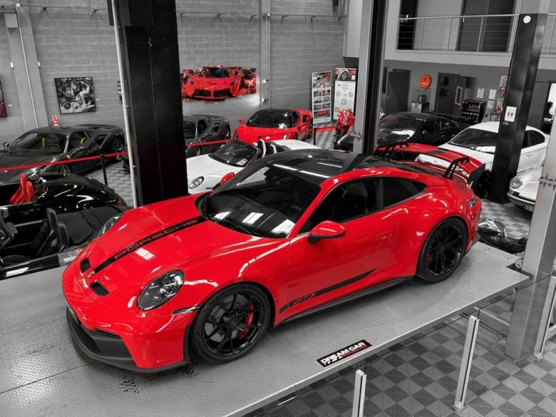 Porsche 992 GT3 clubsport first hand lift