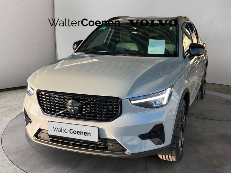 Volvo XC40 B3 B DKG Plus Black Edition, FHZ,360* Kam.
