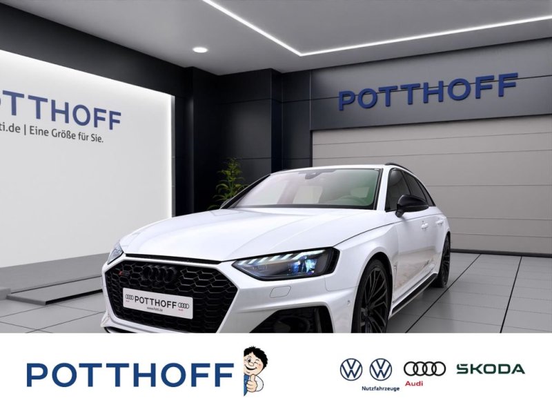 Audi RS4 Avant Q PANO MATRIX NAVI BandO