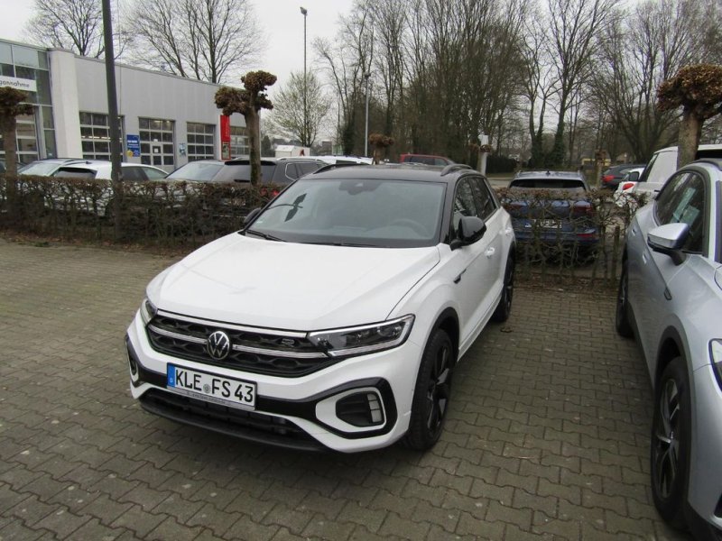 Volkswagen T-ROC R-Line 1.5 TSI DSG AHK IQ.LIGHT NAVI LM19