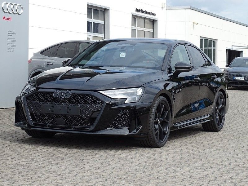 Audi RS3 Limousine 2.5 TFSI quattro -Designpaket Plus