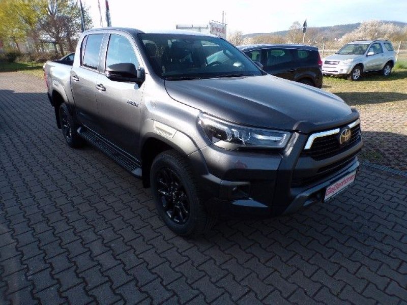 Toyota HILUX DOUBLE CAB 2,8 INVINCIBLE-MILD HYB.'25