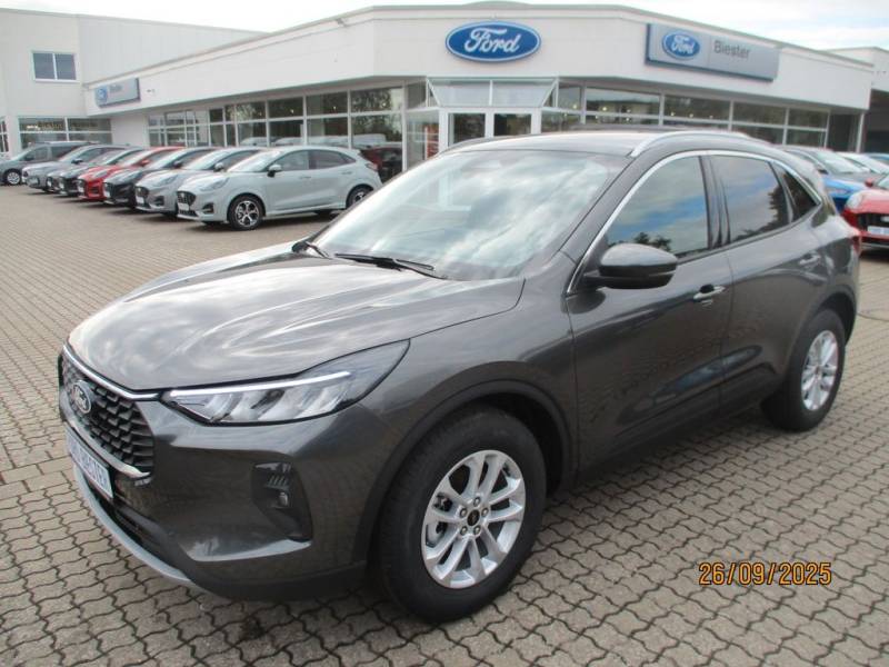 Ford Kuga Titanium 5J Garantie + Winterpaket + Kamera