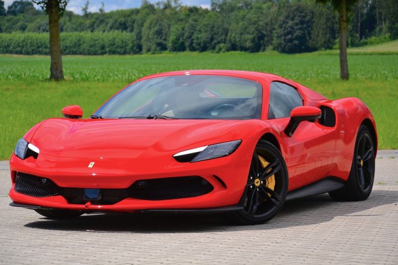 Ferrari 296 GTS*LIFT*360*CARBON*LEDS*CITZ*RACING SIT*HUD