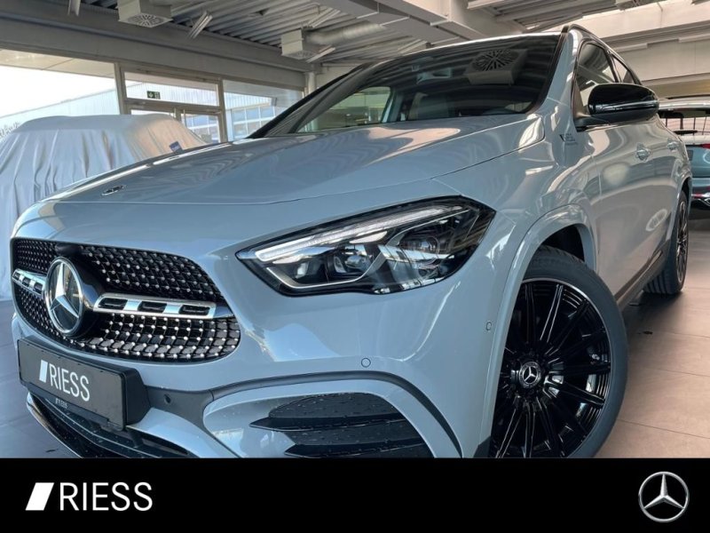 Mercedes-Benz GLA 180 SD Night W-Paket S-Sitz Navi PDC SHZ