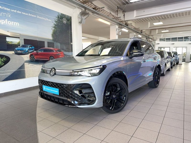 Volkswagen Tiguan R-Line 1.5 eHybrid  DSG MATRIX LED+AHK