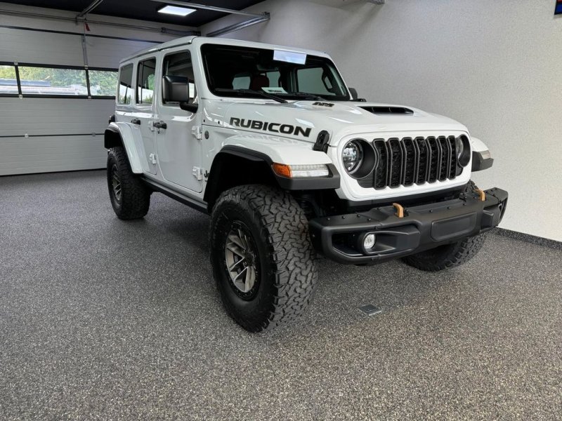 Jeep RUBICON 392-6.4L HEMI V8-RECON 35"-STEEL BUMPER