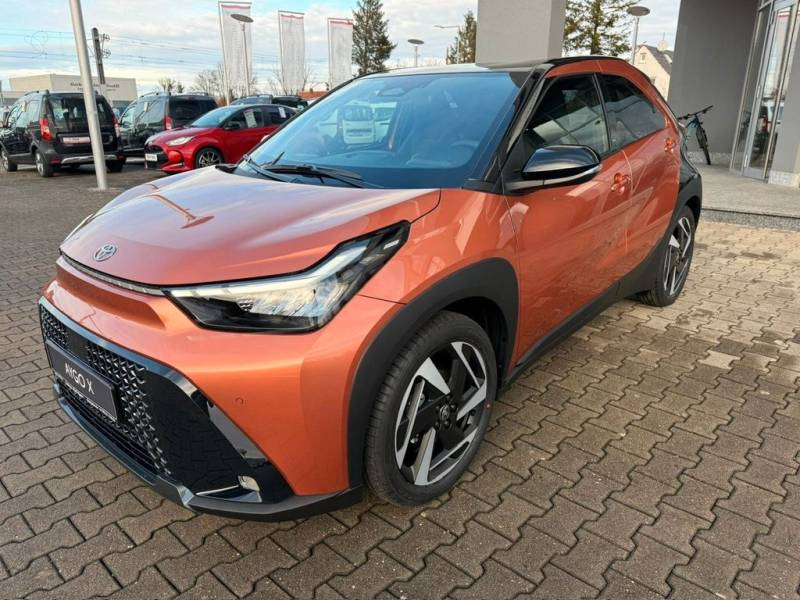 Toyota Aygo X Lounge 1.5l Hybrid*PDC,SHZ,Teilleder*
