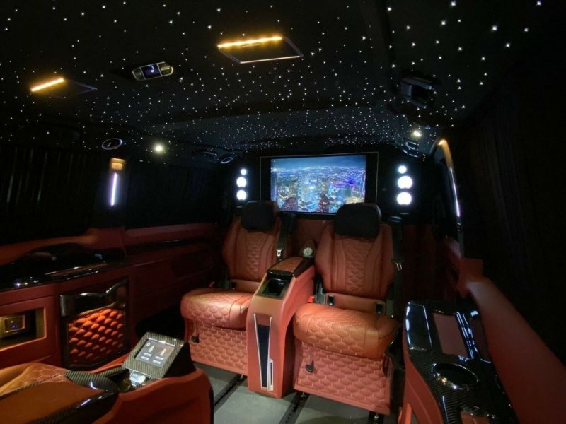 Mercedes-Benz V300 extralang VIP VAN AMG AirMatic 4M lang long