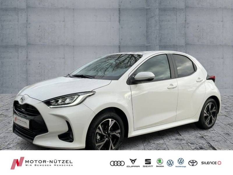 Toyota Yaris 1.5 Hybrid TEAMPLAYER LED+ACC+APP+SHZ+RFK