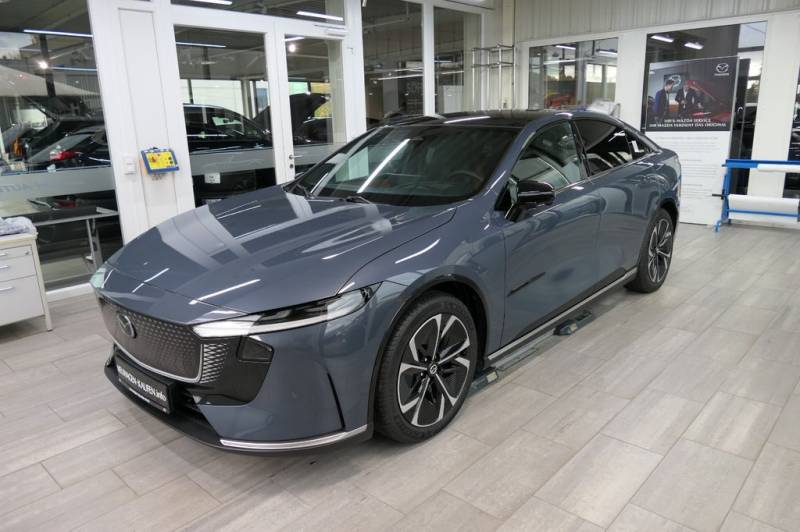 Mazda 6e EV Elektro  Takumi > POLYMETAL GRAY