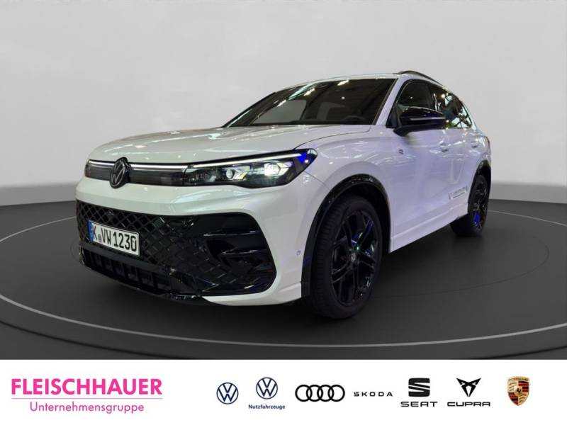 Volkswagen Tiguan R-LINE 2.0 TDI BLACK STYLE HUD PANO 360°K