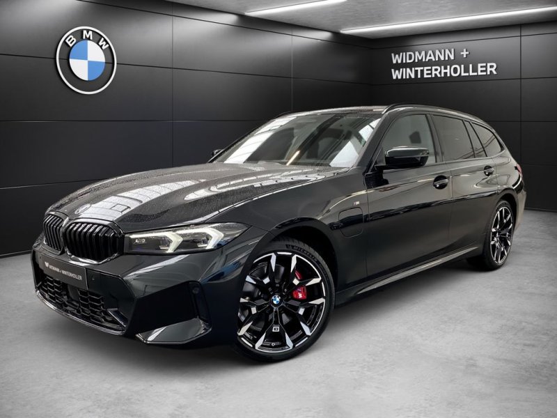 BMW 330e xDrive Tou M-Sport ad.LED FLA KeyLess Pano