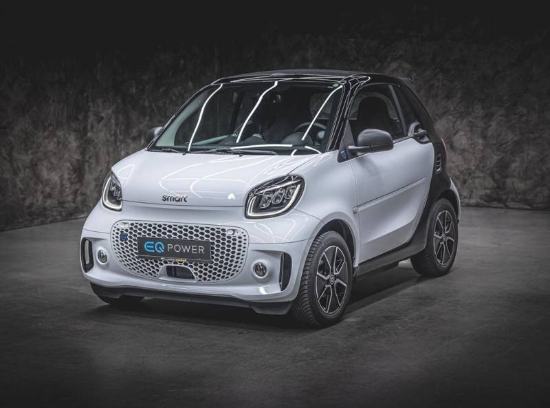 Smart ForTwo EQ cabrio passion EXCLUSIVE -WHITEnBLACK-