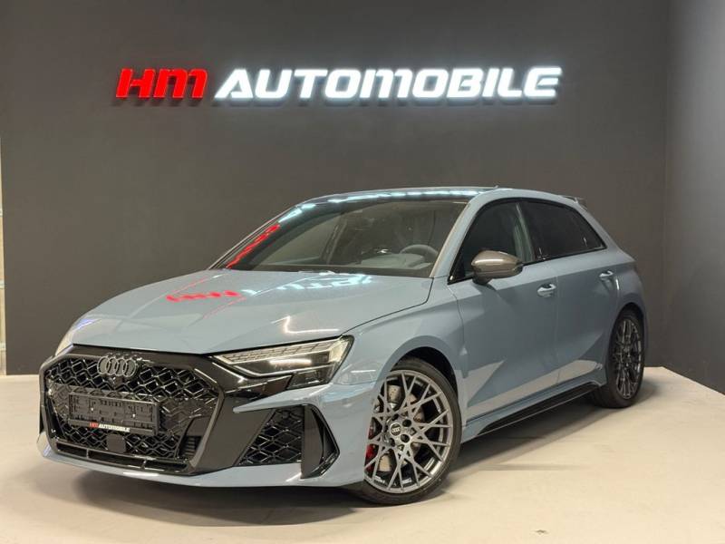 Audi RS3 SB/RACING SEATS/PANO/360°/CARBON/GRÜNE NÄHTE