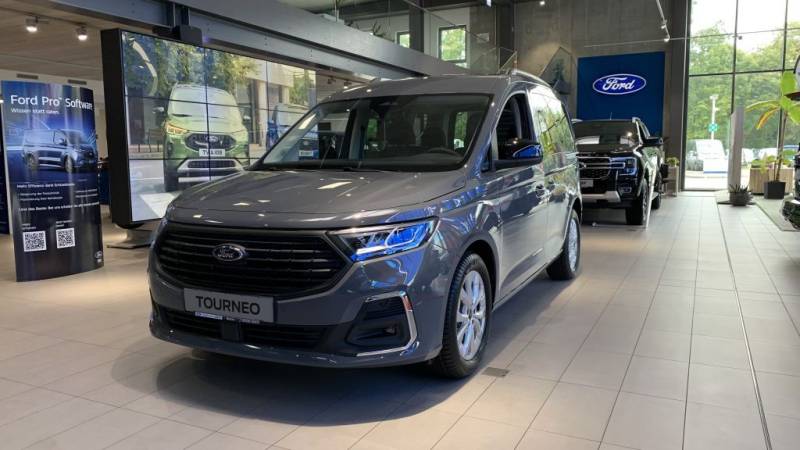 Ford Tourneo Connect 1.5 EcoBoost Aut. TITANIUM