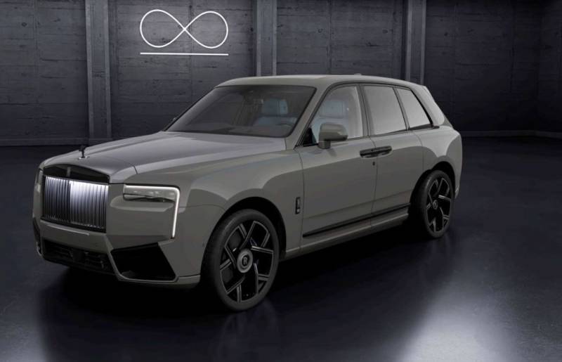 Rolls-Royce Cullinan BLACK BADGE - 2026 - 4 Seats - stock!