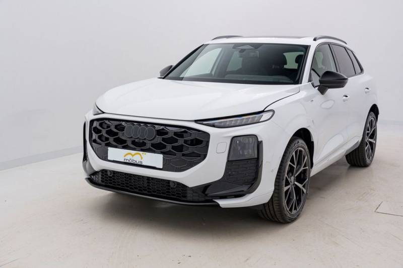 Audi Q3 SUV TFSI quattro 195 kW*S-TRO*PANO*MATRIX*HUD