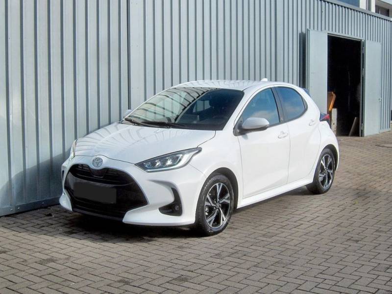 Toyota Yaris 1.5l Hybrid Klimaautomatik, Kamera, BT