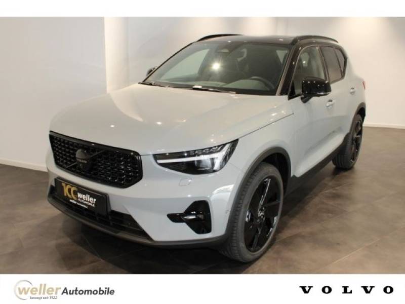 Volvo XC40 B4 Ultra Black Edition Pano Pixel-LED 360°