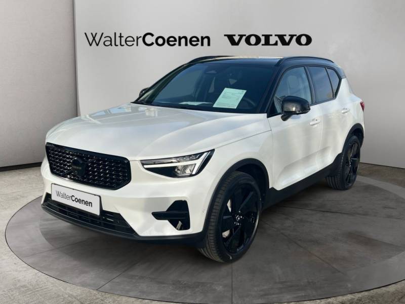 Volvo XC40 B3 B DKG Ultra Black Edition, FHZ, Seitens.
